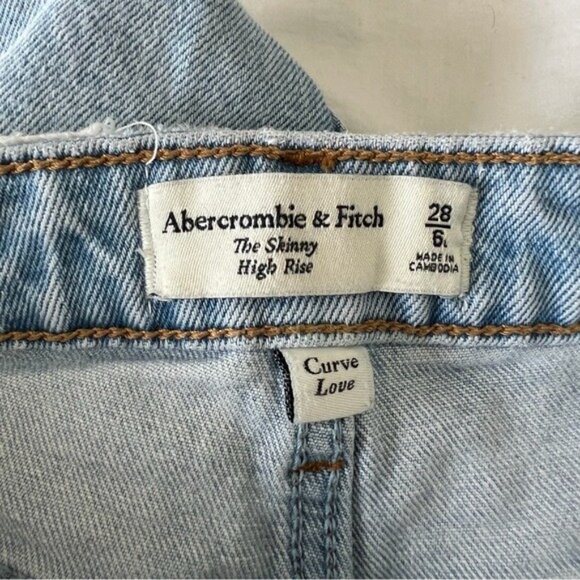 Abercrombie & Fitch Light Blue Distressed Curve Love Skinny Jeans - Picture 4 of 6